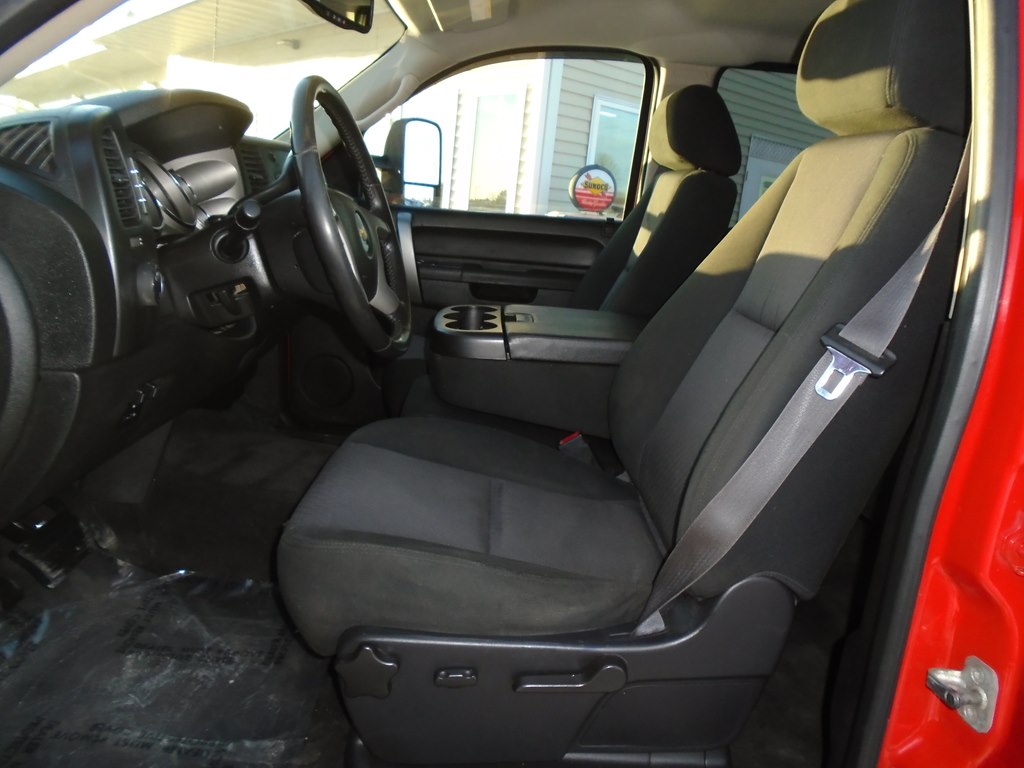 Photo 16 of this CHEVROLET SILVERADO 2500