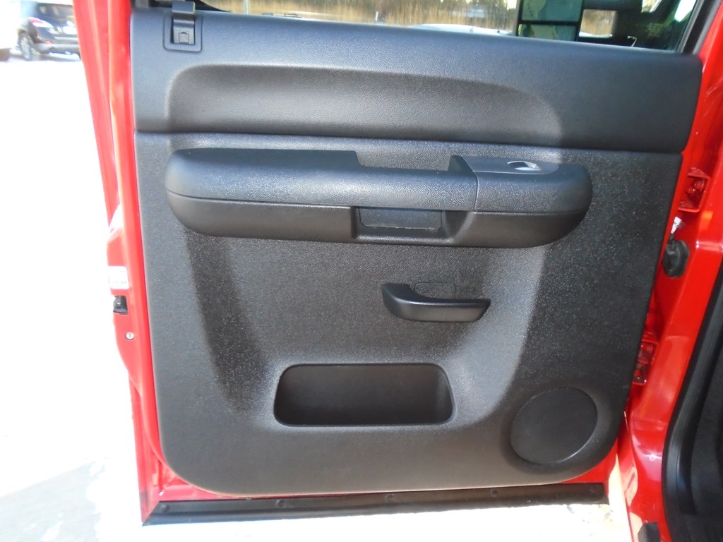 Photo 28 of this CHEVROLET SILVERADO 2500