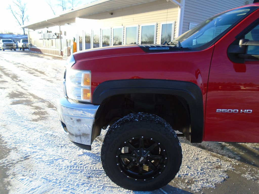Photo 2 of this CHEVROLET SILVERADO 2500