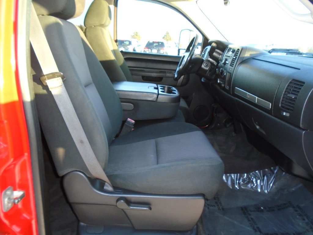 Photo 34 of this CHEVROLET SILVERADO 2500
