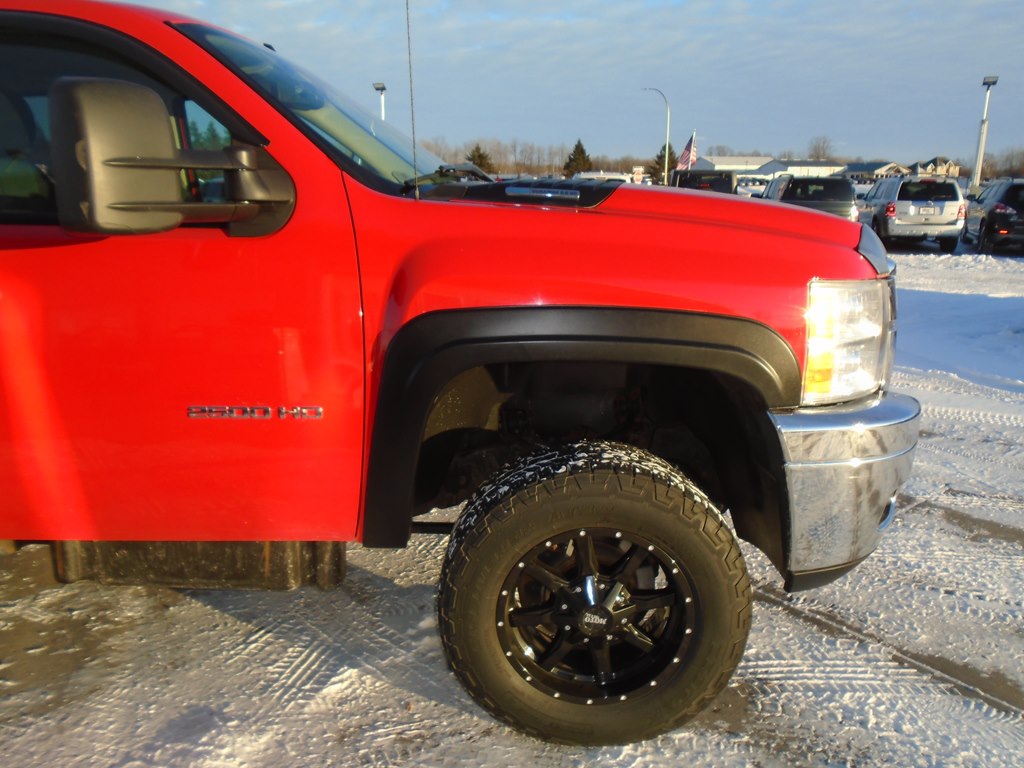 Photo 8 of this CHEVROLET SILVERADO 2500