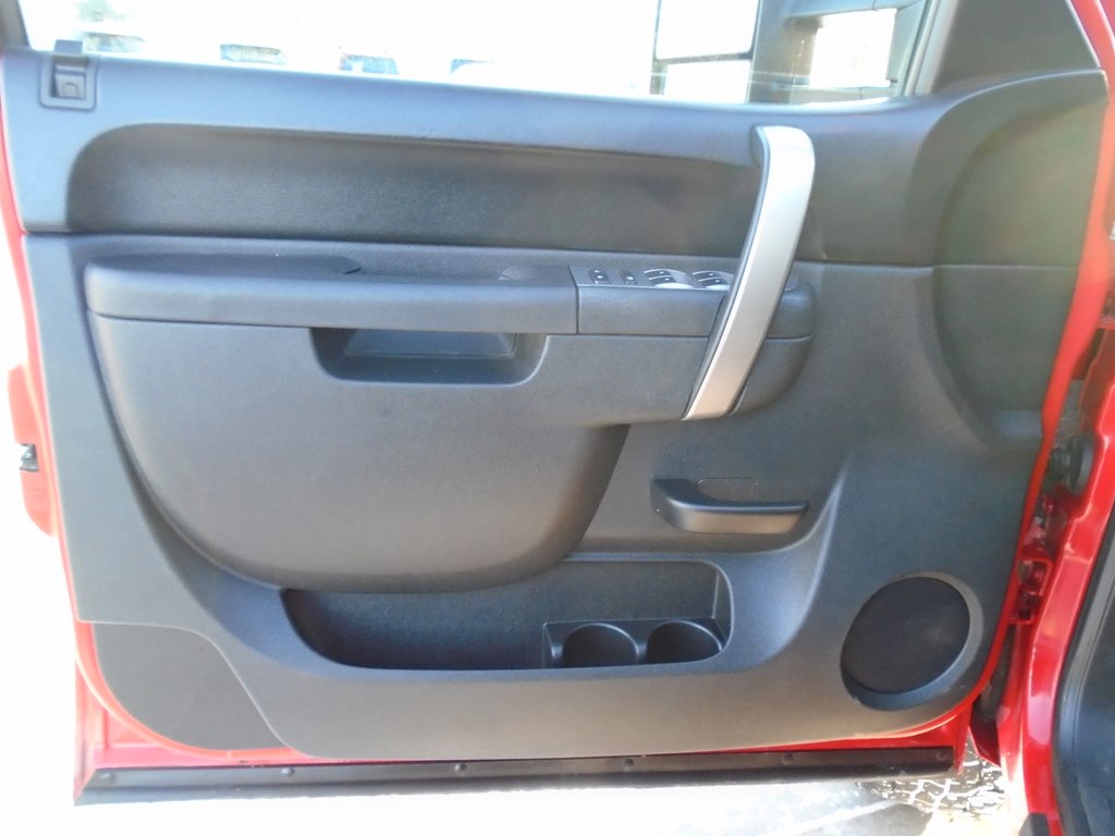 Photo 18 of this CHEVROLET SILVERADO 2500