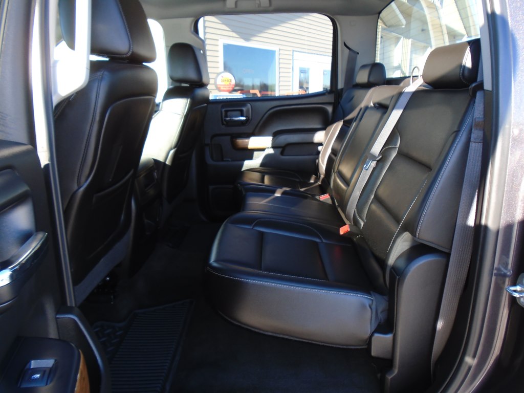 Photo 26 of this CHEVROLET SILVERADO 2500