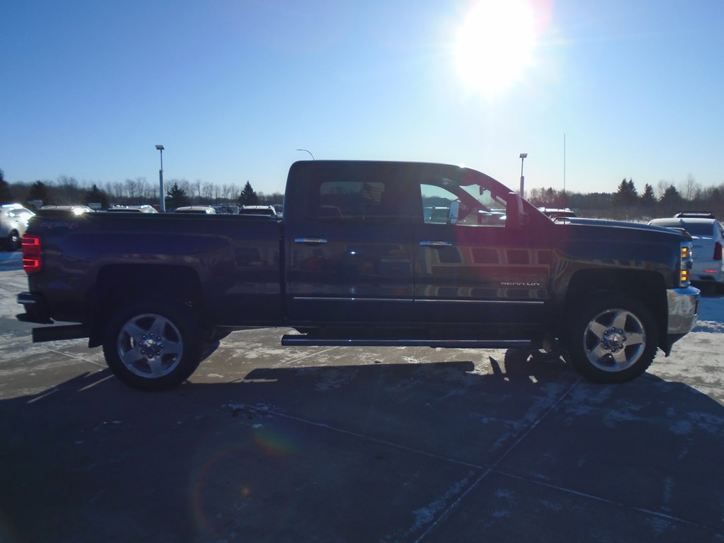 Photo 7 of this CHEVROLET SILVERADO 2500