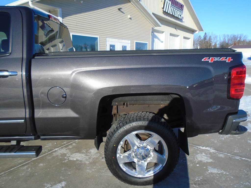 Photo 5 of this CHEVROLET SILVERADO 2500