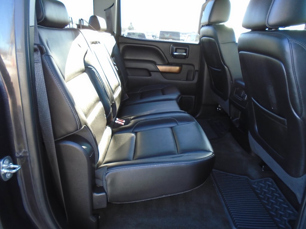 Photo 41 of this CHEVROLET SILVERADO 2500