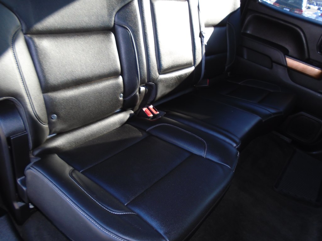 Photo 44 of this CHEVROLET SILVERADO 2500