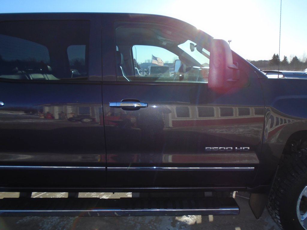 Photo 9 of this CHEVROLET SILVERADO 2500