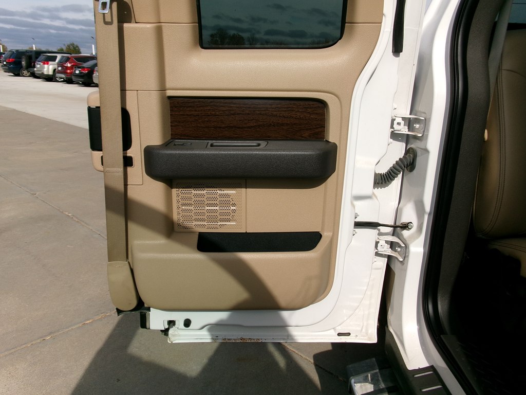Photo 39 of this FORD F150