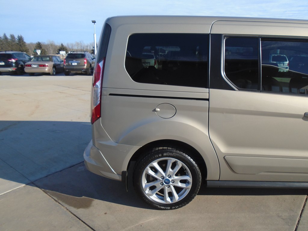 Photo 11 of this FORD TRANSIT CONNECT