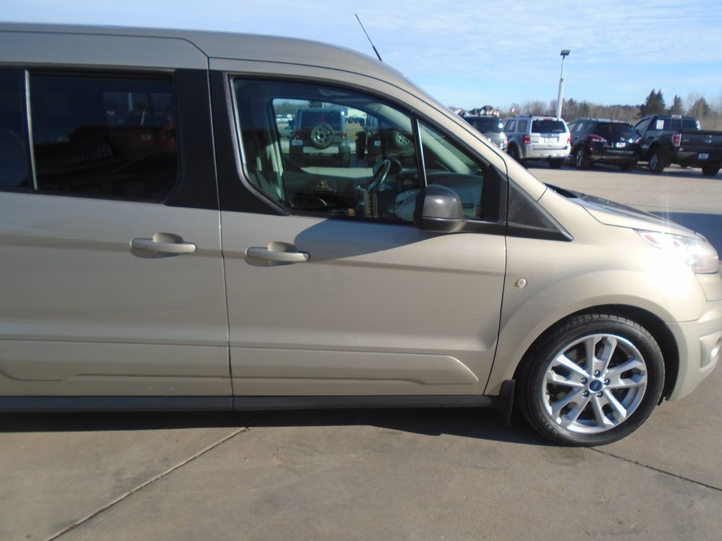 Photo 9 of this FORD TRANSIT CONNECT