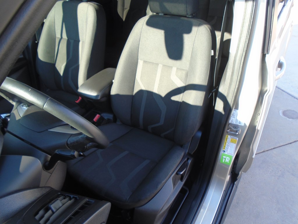 Photo 18 of this FORD TRANSIT CONNECT