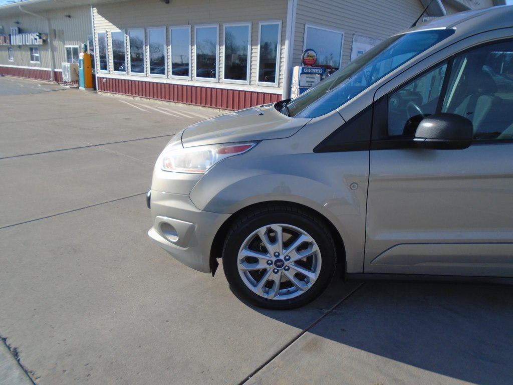 Photo 2 of this FORD TRANSIT CONNECT