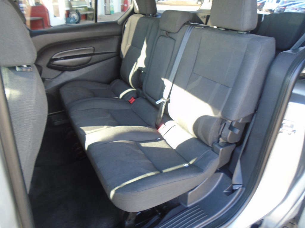 Photo 23 of this FORD TRANSIT CONNECT