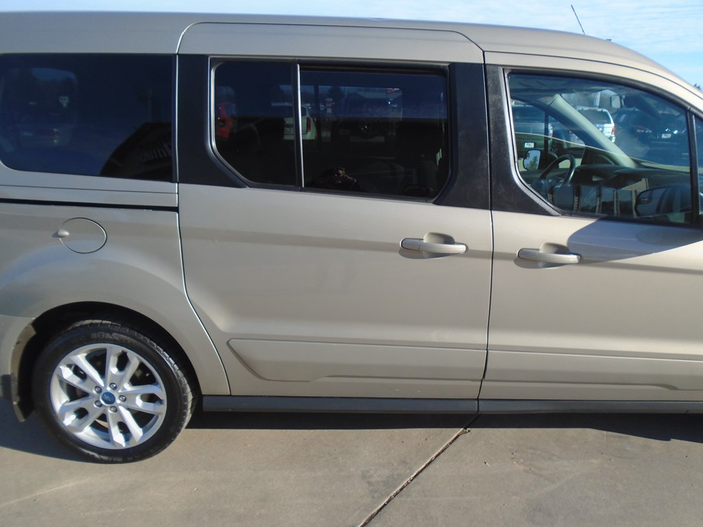 Photo 10 of this FORD TRANSIT CONNECT