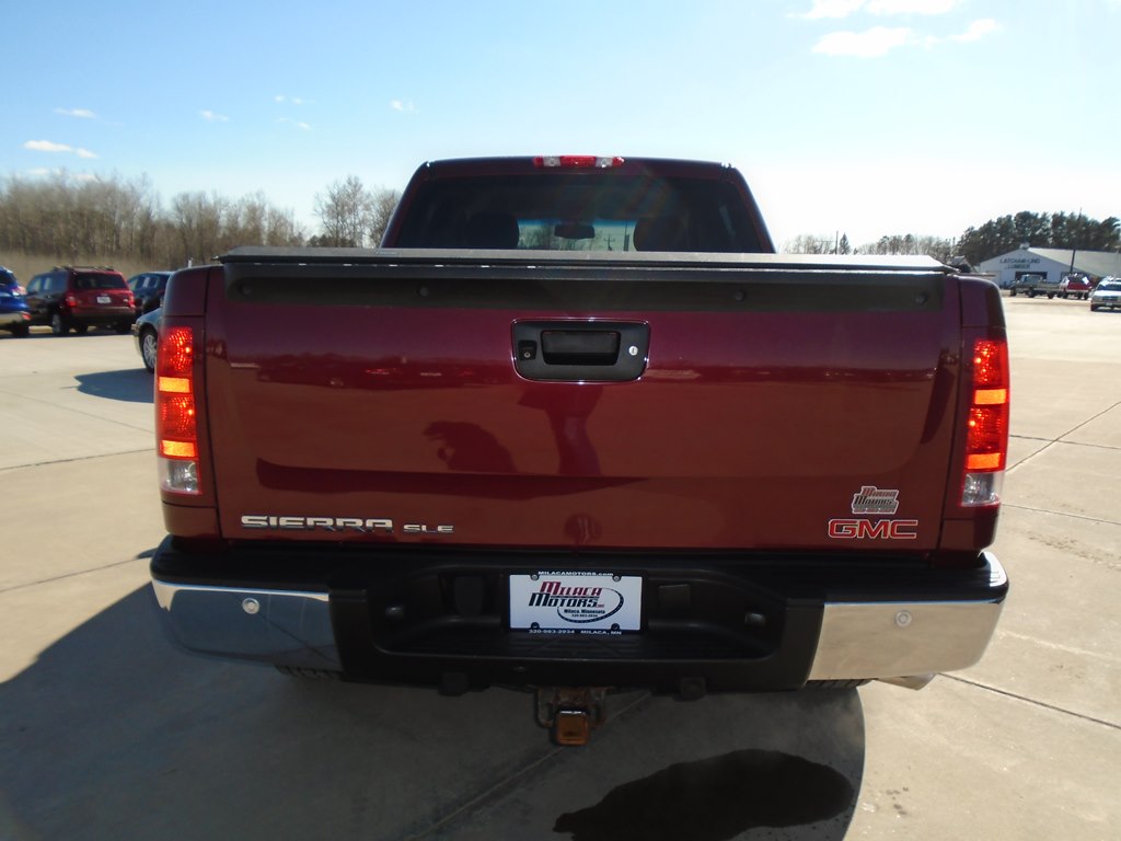 Photo 12 of this GMC SIERRA