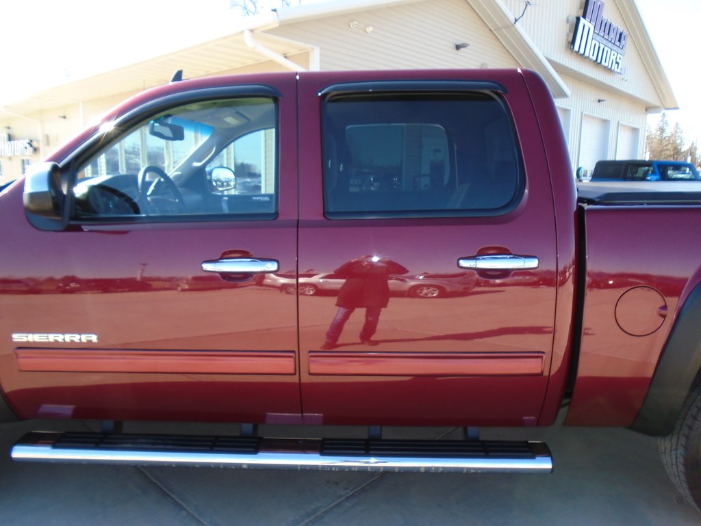 Photo 4 of this GMC SIERRA