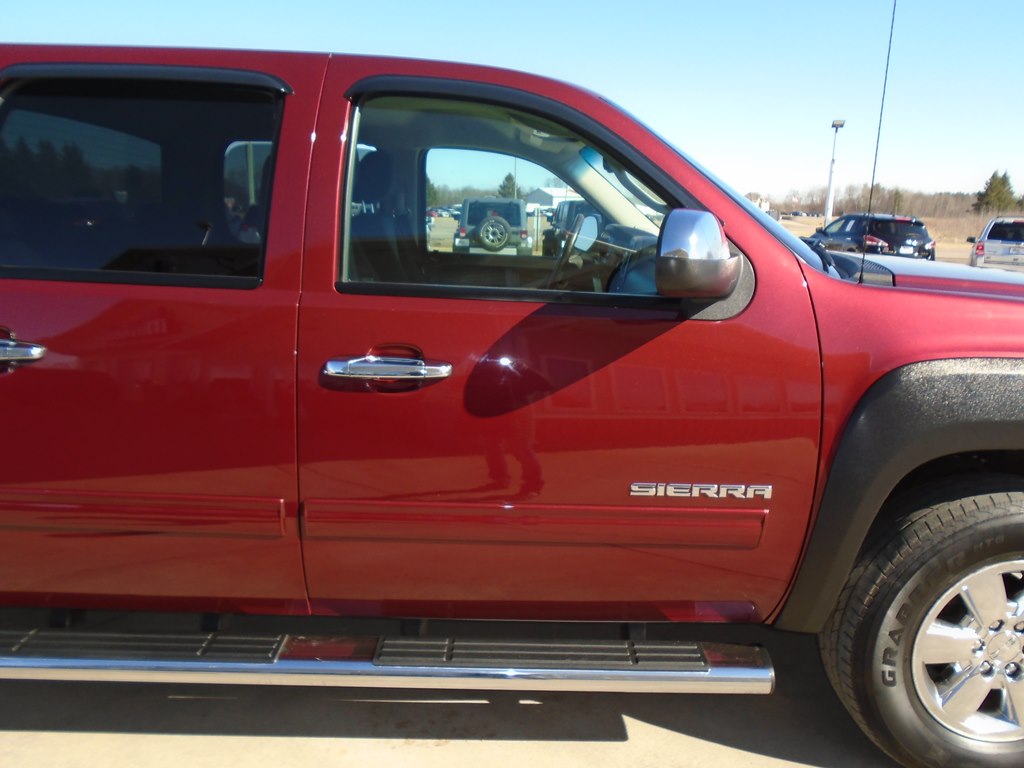 Photo 9 of this GMC SIERRA