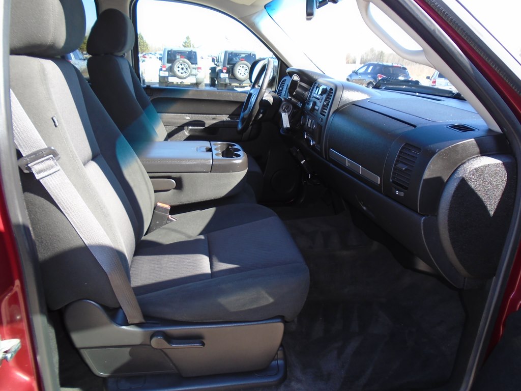 Photo 33 of this GMC SIERRA