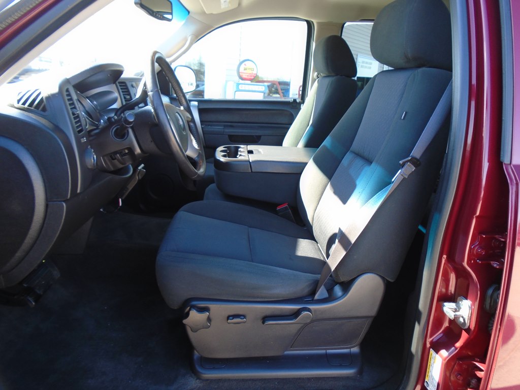 Photo 15 of this GMC SIERRA