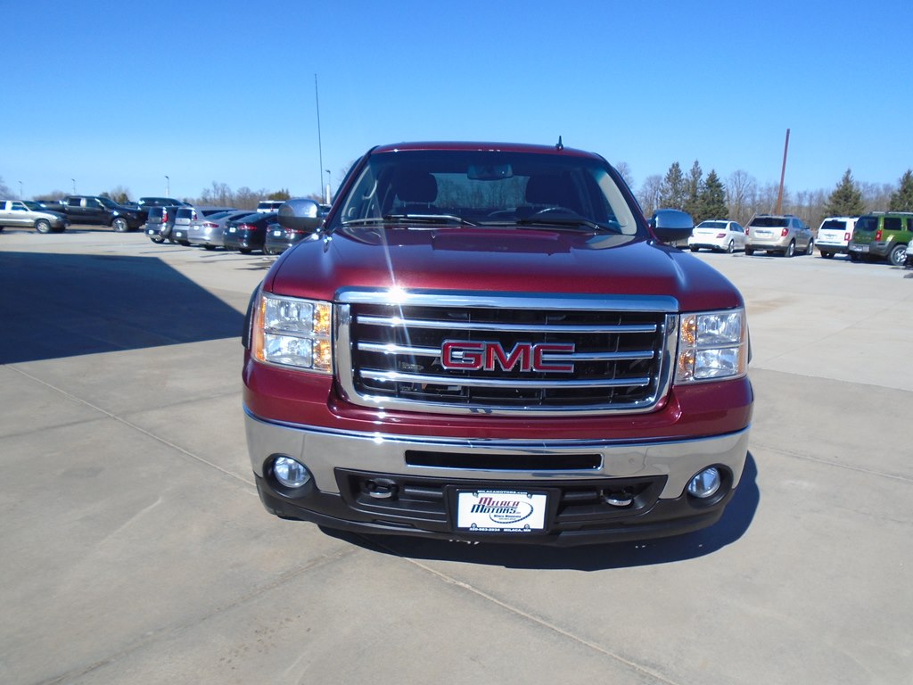 Photo 6 of this GMC SIERRA