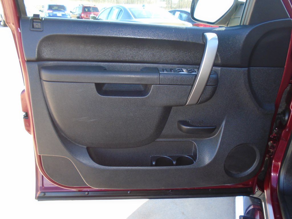 Photo 17 of this GMC SIERRA