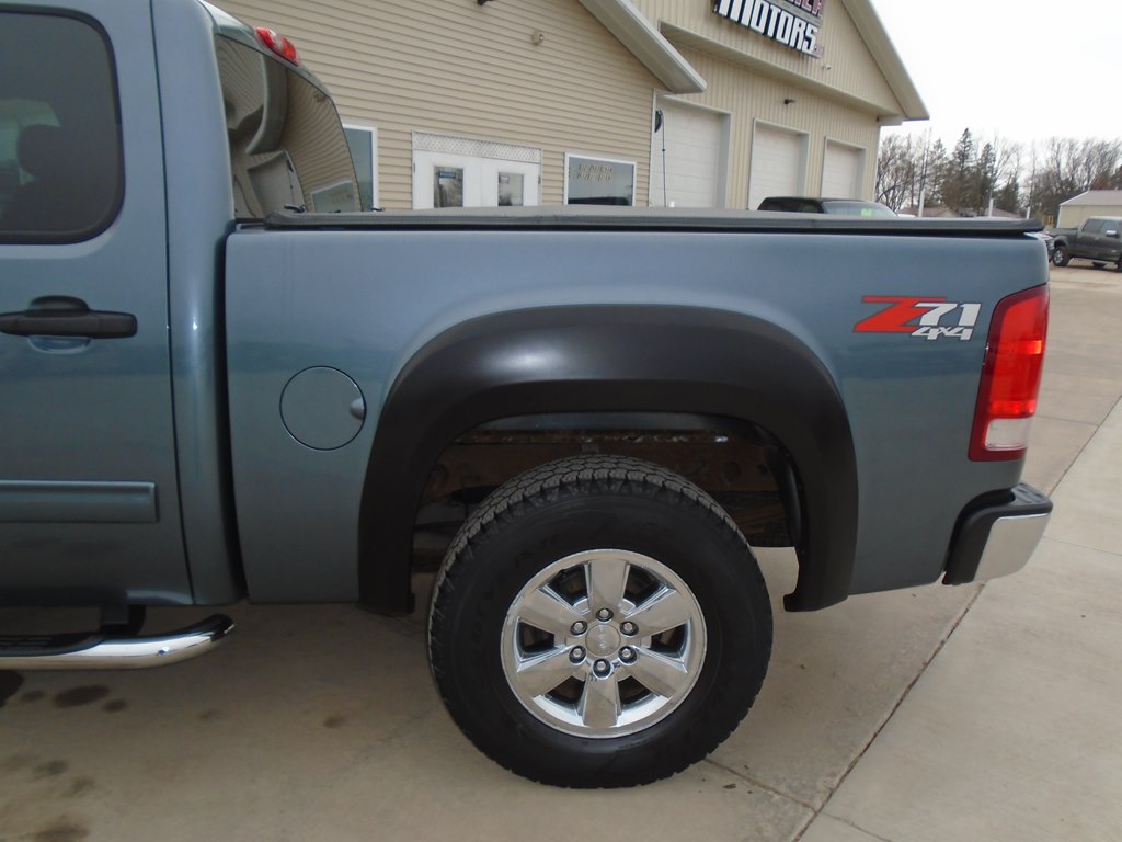 Photo 5 of this GMC SIERRA