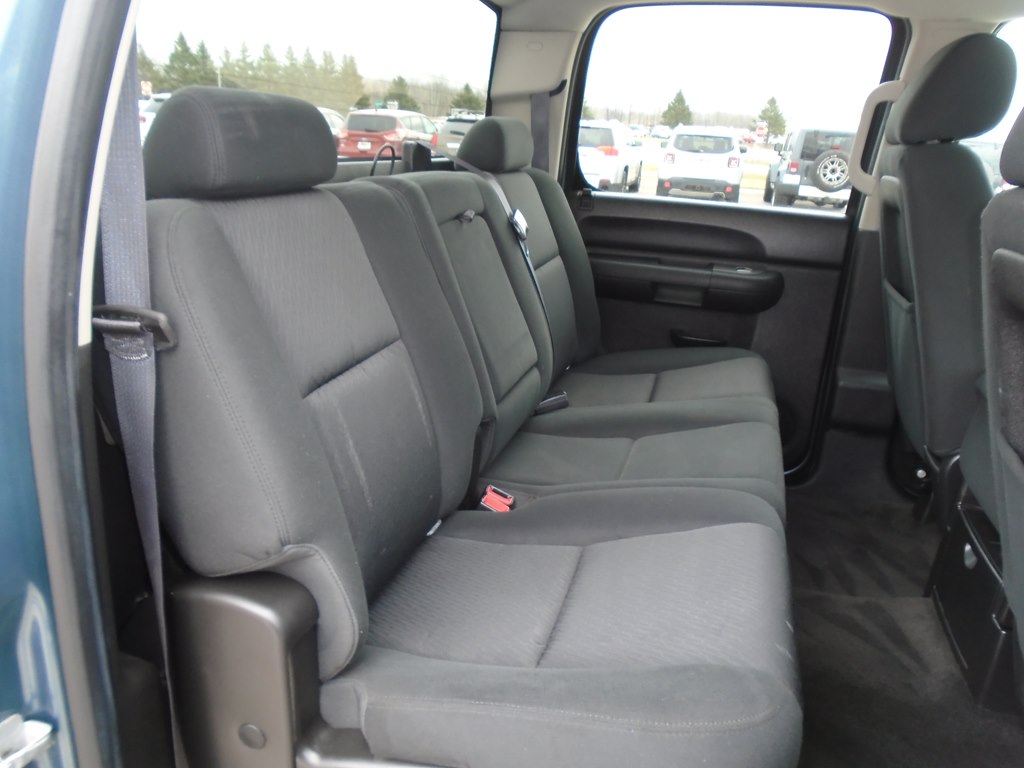 Photo 41 of this GMC SIERRA