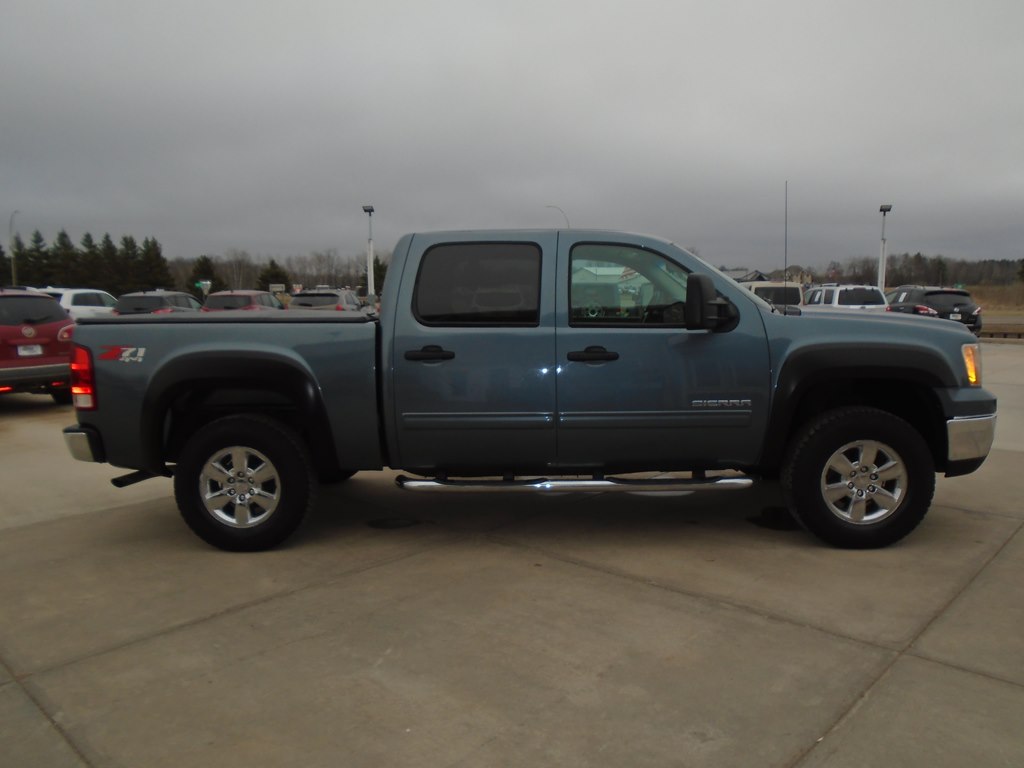 Photo 7 of this GMC SIERRA