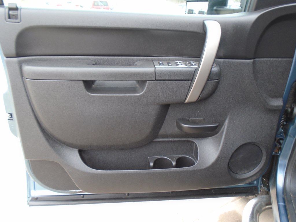 Photo 17 of this GMC SIERRA