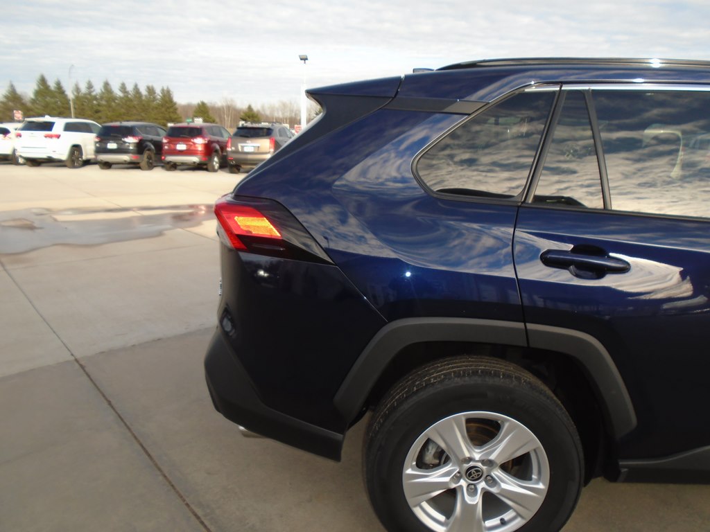 Photo 11 of this TOYOTA RAV4