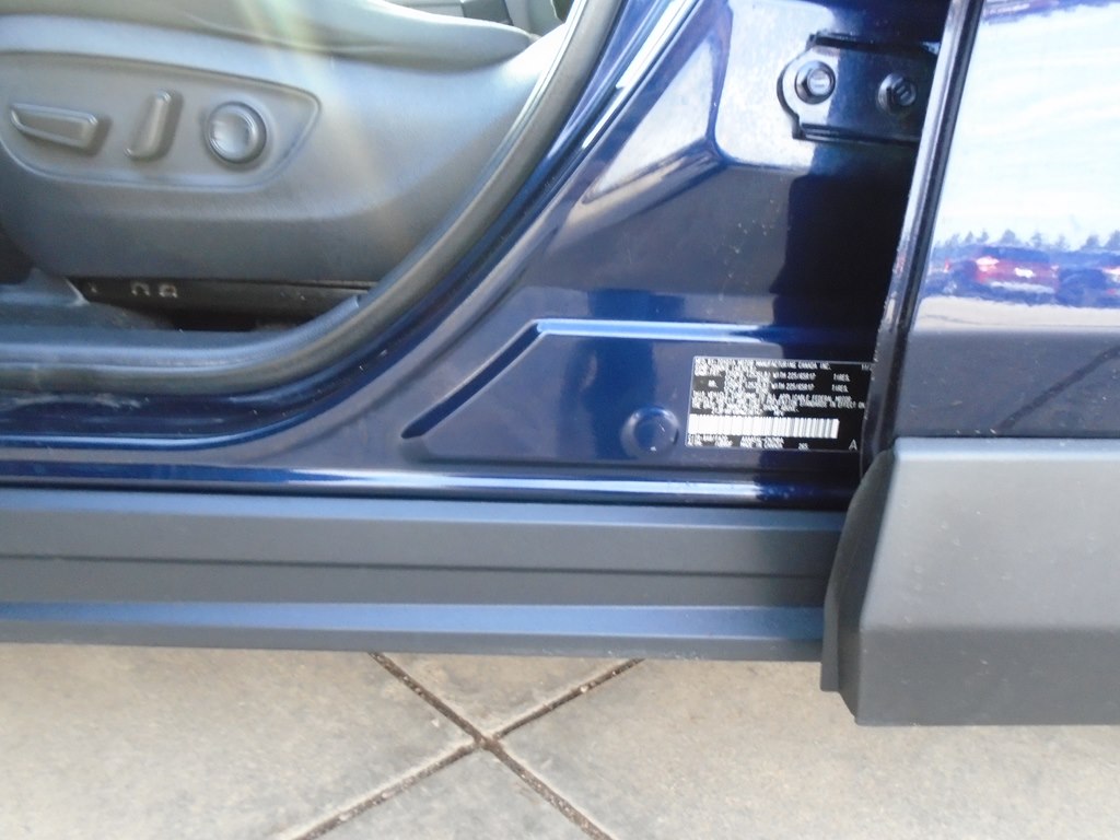 Photo 21 of this TOYOTA RAV4