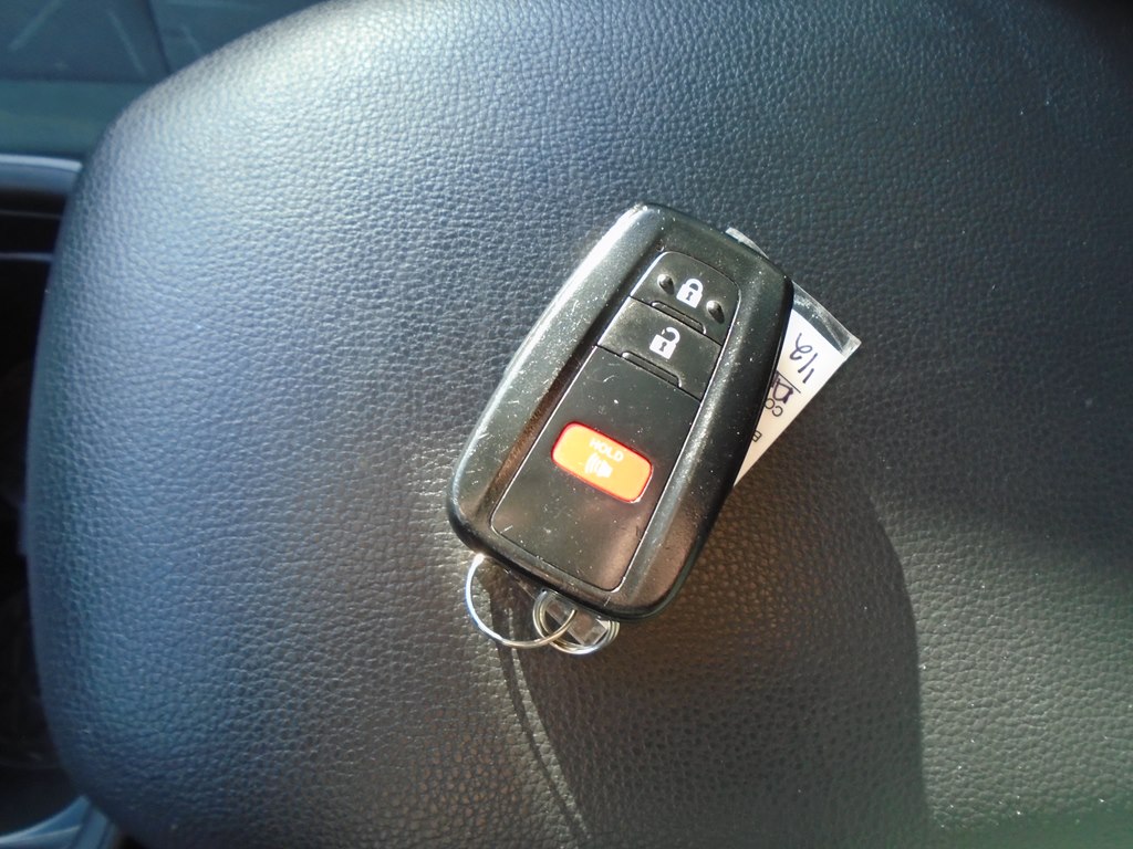 Photo 60 of this TOYOTA RAV4