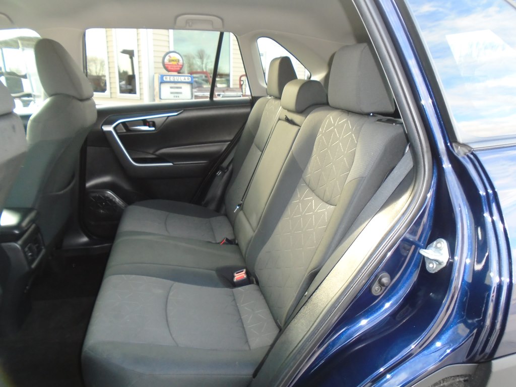 Photo 23 of this TOYOTA RAV4
