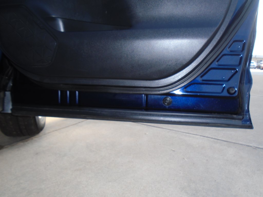 Photo 38 of this TOYOTA RAV4