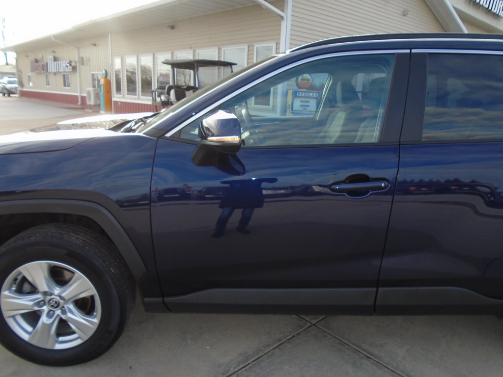 Photo 3 of this TOYOTA RAV4