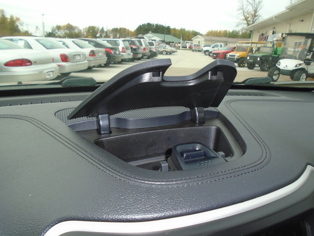 Photo 62 of this JEEP CHEROKEE