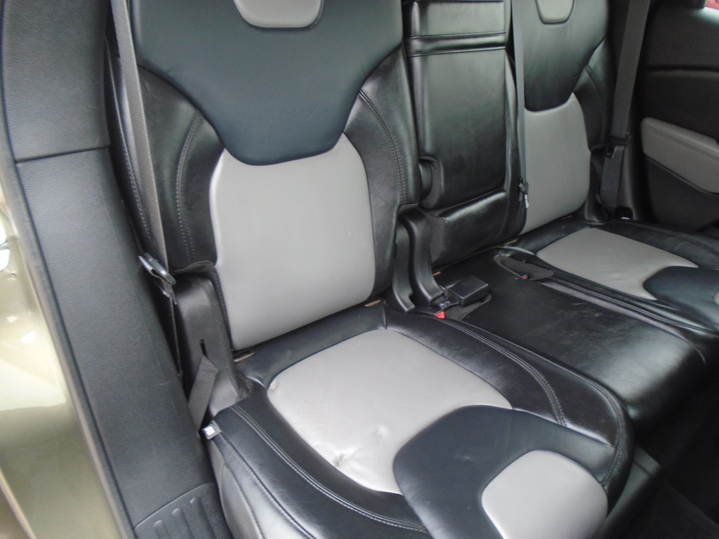 Photo 41 of this JEEP CHEROKEE