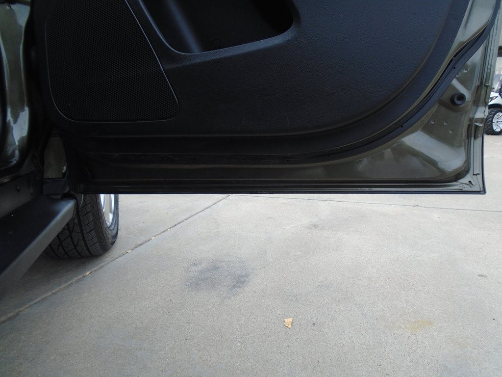Photo 38 of this JEEP CHEROKEE