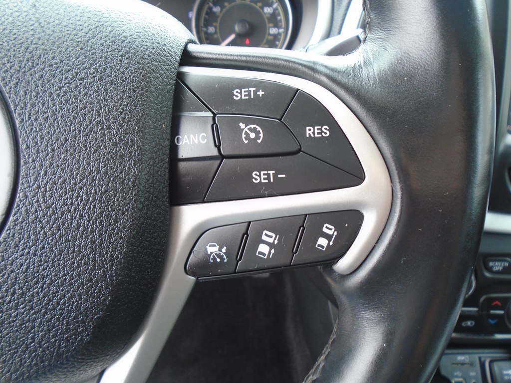 Photo 48 of this JEEP CHEROKEE