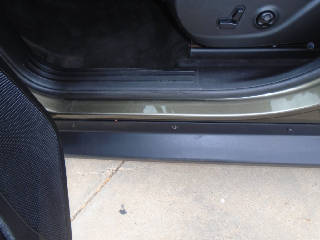 Photo 21 of this JEEP CHEROKEE