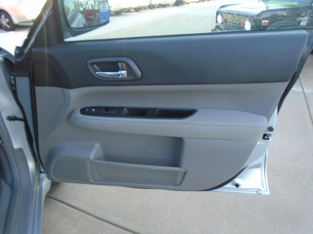 Photo 34 of this SUBARU FORESTER