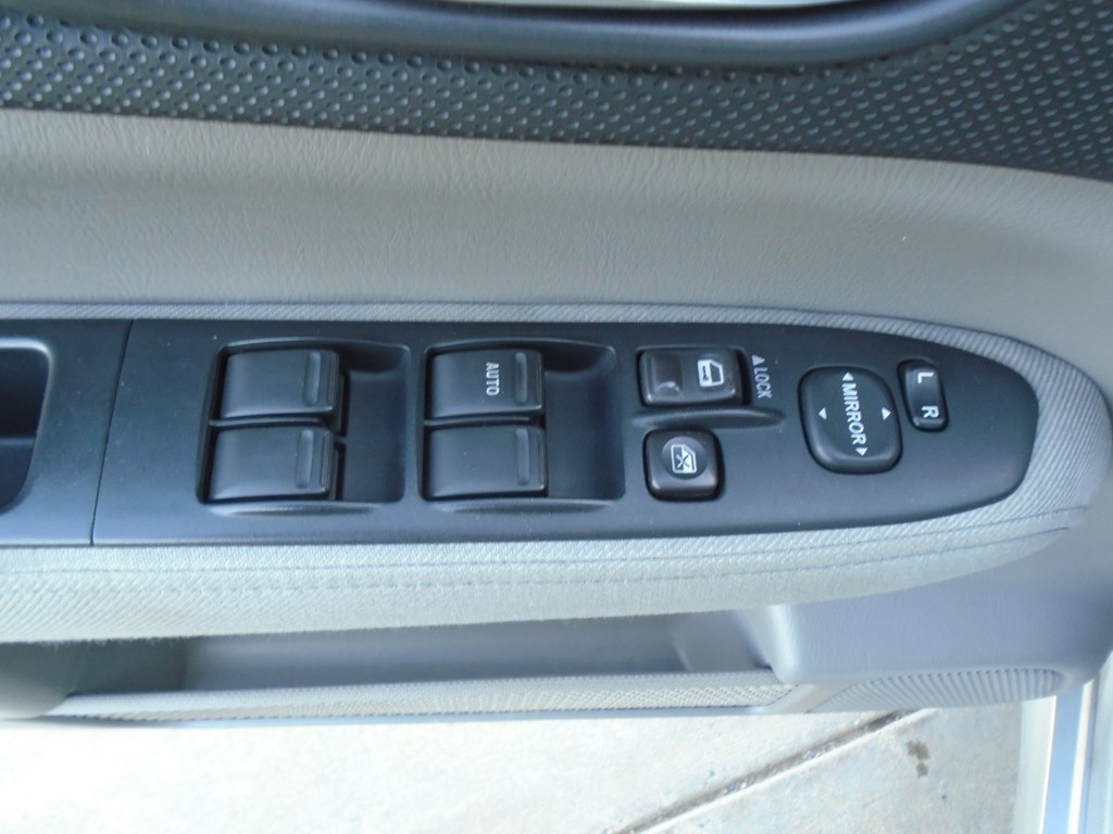 Photo 17 of this SUBARU FORESTER