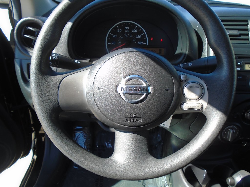 Photo 43 of this NISSAN VERSA