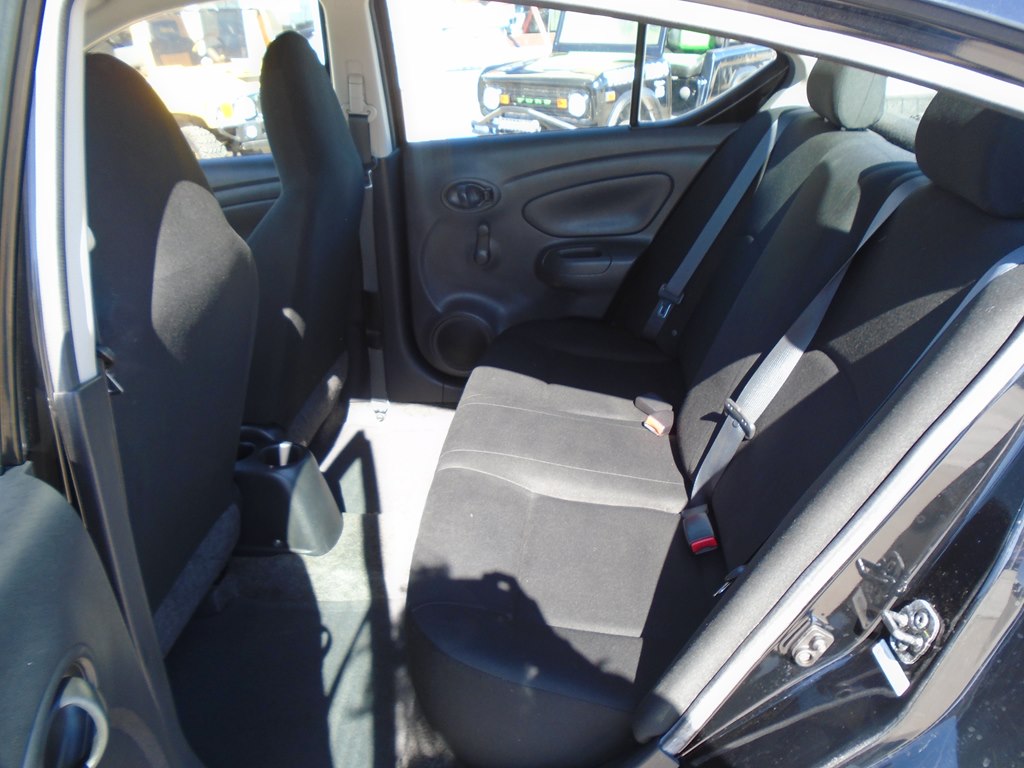 Photo 21 of this NISSAN VERSA
