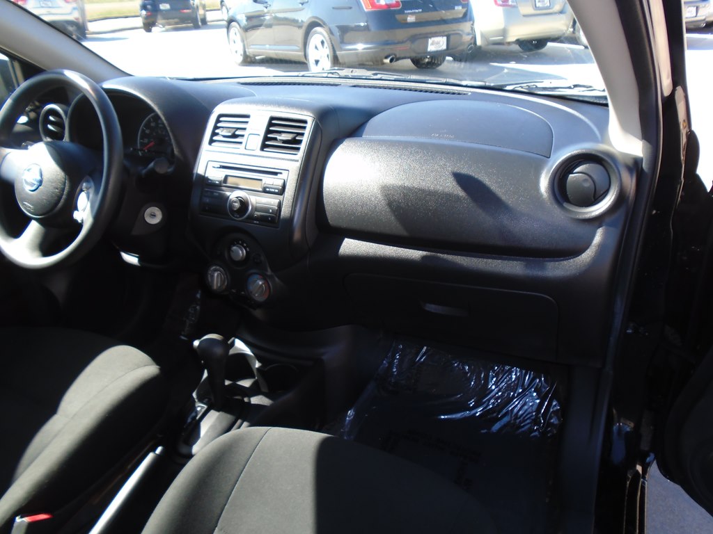 Photo 29 of this NISSAN VERSA
