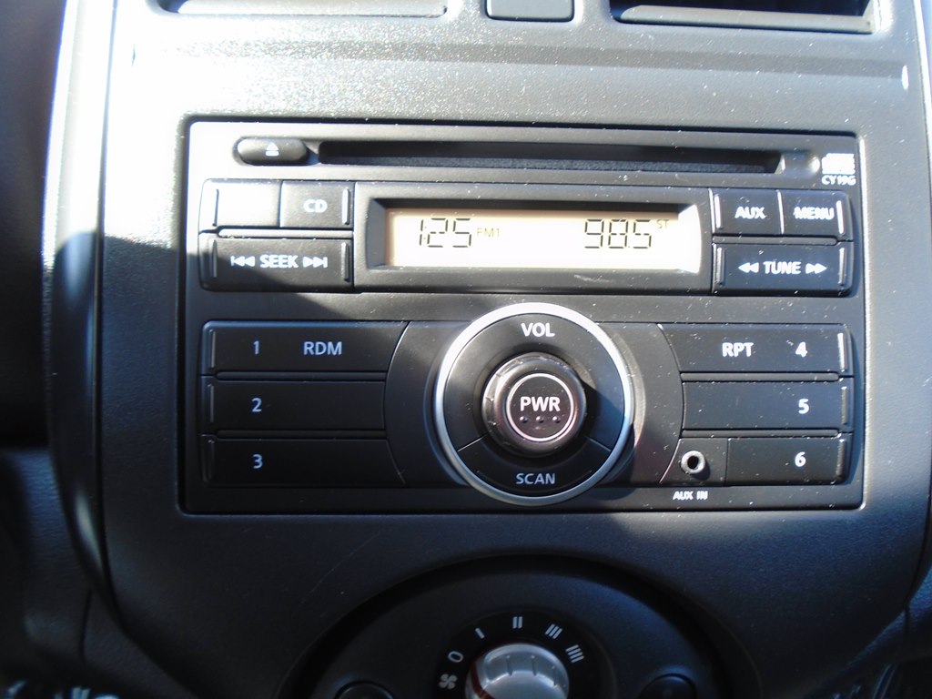 Photo 47 of this NISSAN VERSA
