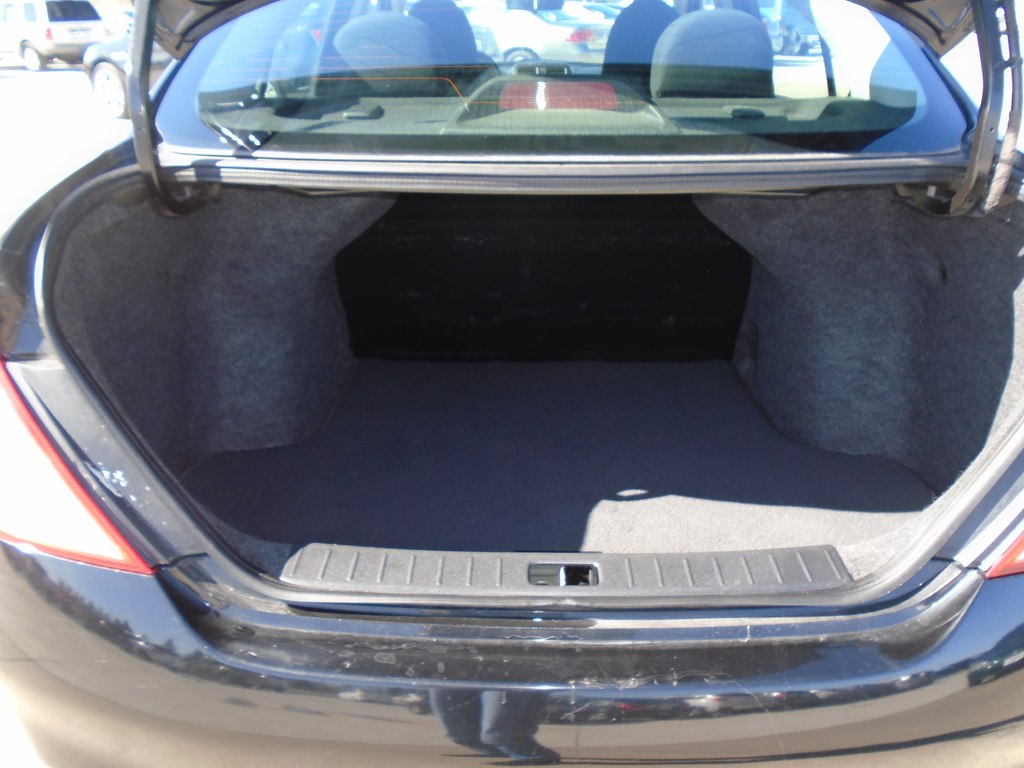 Photo 13 of this NISSAN VERSA