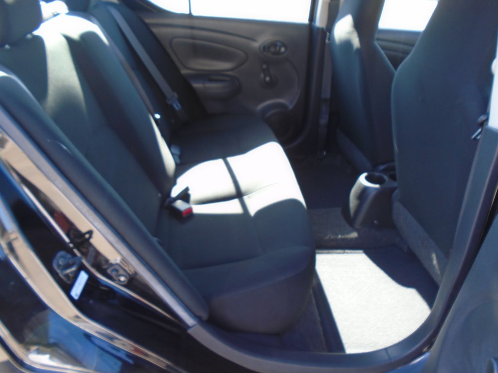 Photo 36 of this NISSAN VERSA