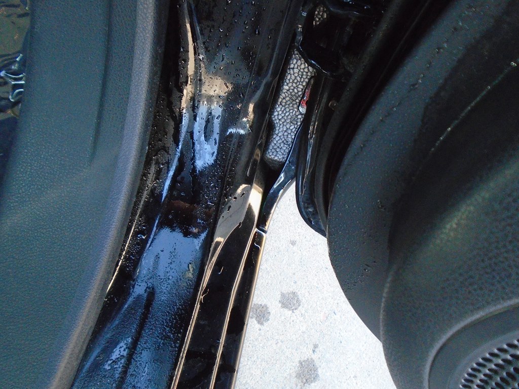 Photo 32 of this NISSAN VERSA